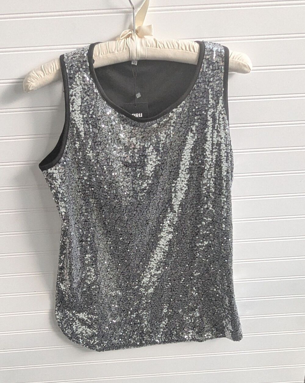 Urru nwt  Silver Sequin Racerback Tank. NWT Medium Sparkly, Metallic